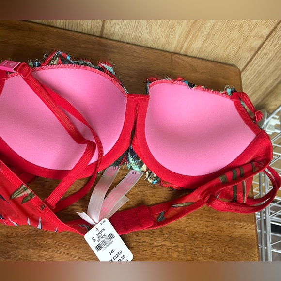 Pink Victoria’s Secret Red & Blue Lace Date Night Push Up Bra Size 34C - Picture 6 of 8